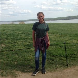 Meet your Posher, Haley